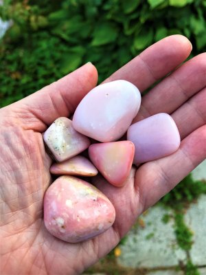 Opal, Rosa Trumlad AA+ ca 20-35 mm
