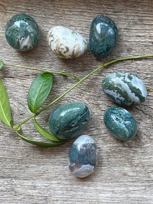 Agat Moss, Cuddle stone