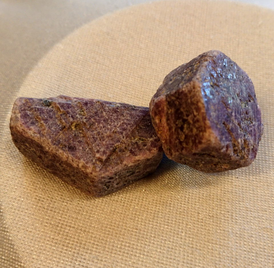 Rubin, Korund Rå A (40-49gr)