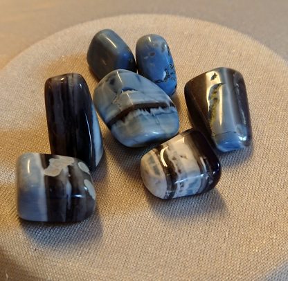 Opal, Blå trumlad ca 15-30mm AA